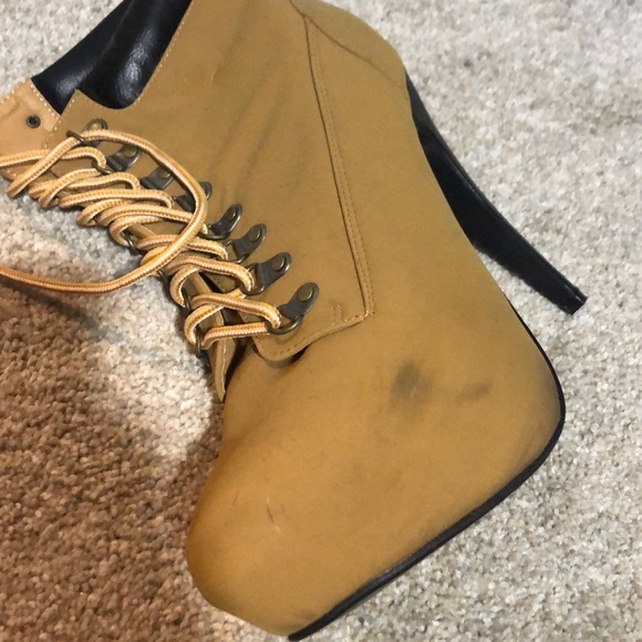 Lace Up Heeled Boots 💚 - Picture 3 of 9